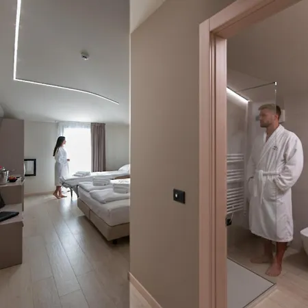 Ile Hotel