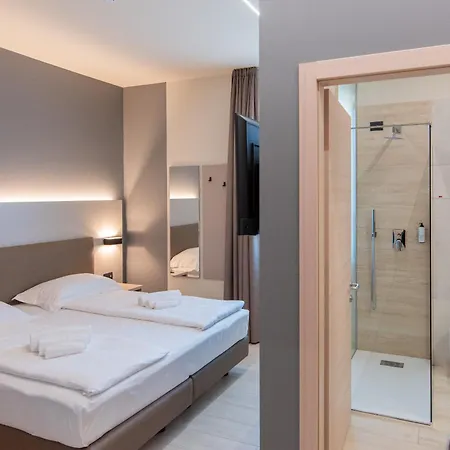 Ile فندق بسكييرا ديل غاردا